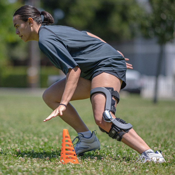 Donjoy Defiance Pro Custom knee brace